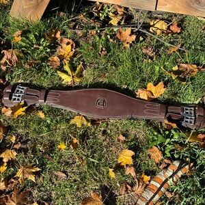 Brown Harwich dressage/monoflap girth - 30